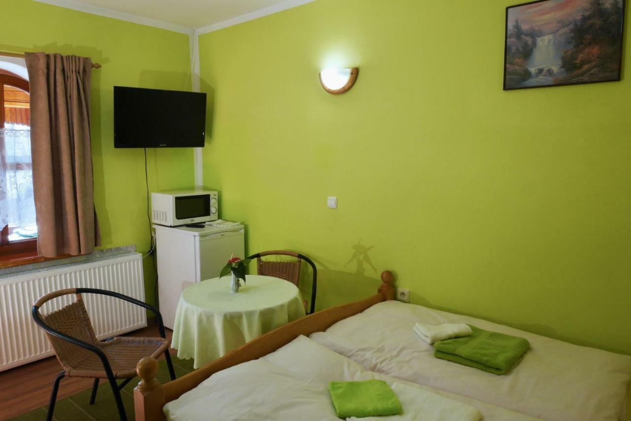 Apartman Pri Zamocku Besenova Exterior photo